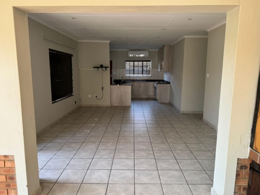 4 Bedroom Property for Sale in Hexrivier Lifestyle Estate North West
